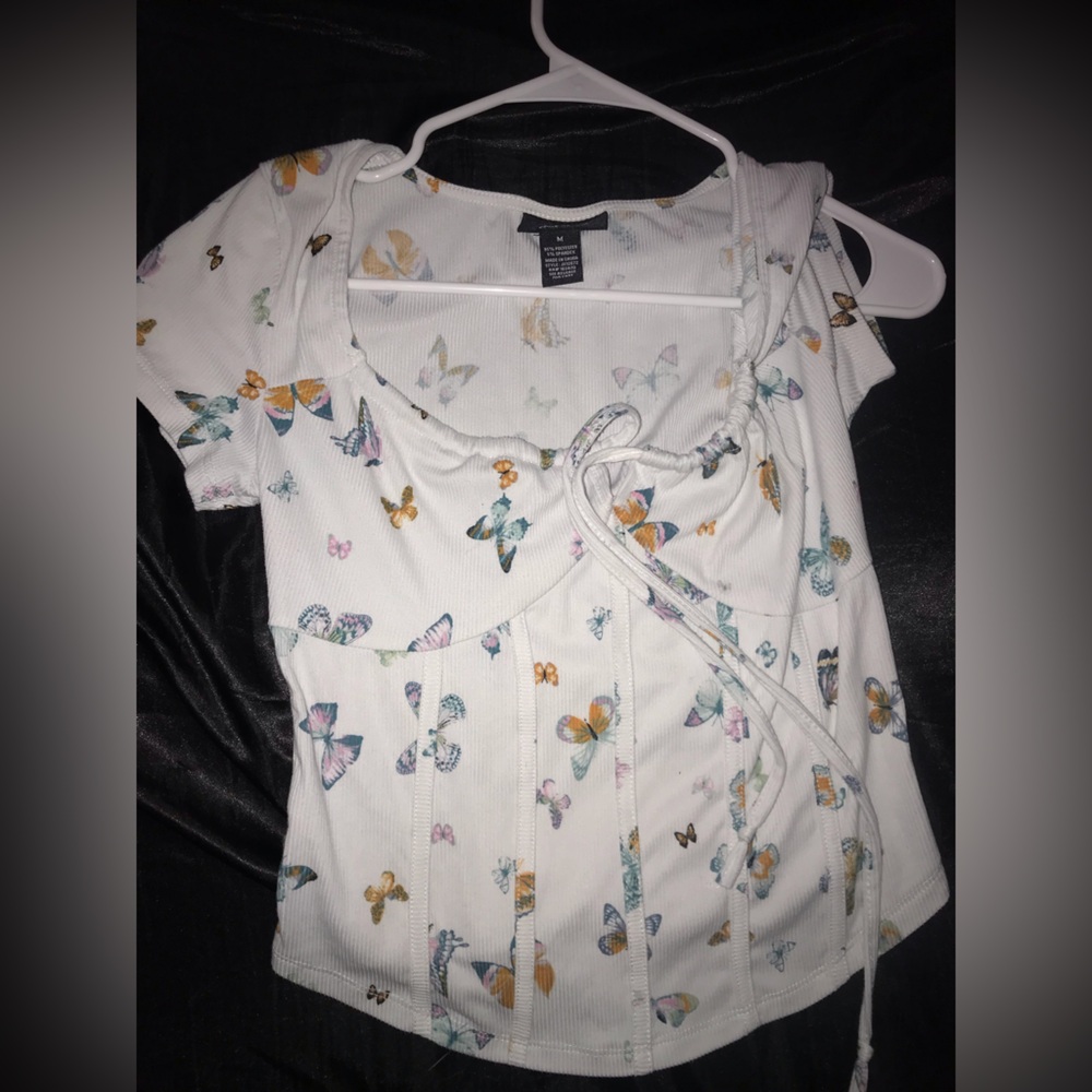 White butterfly printed medium top